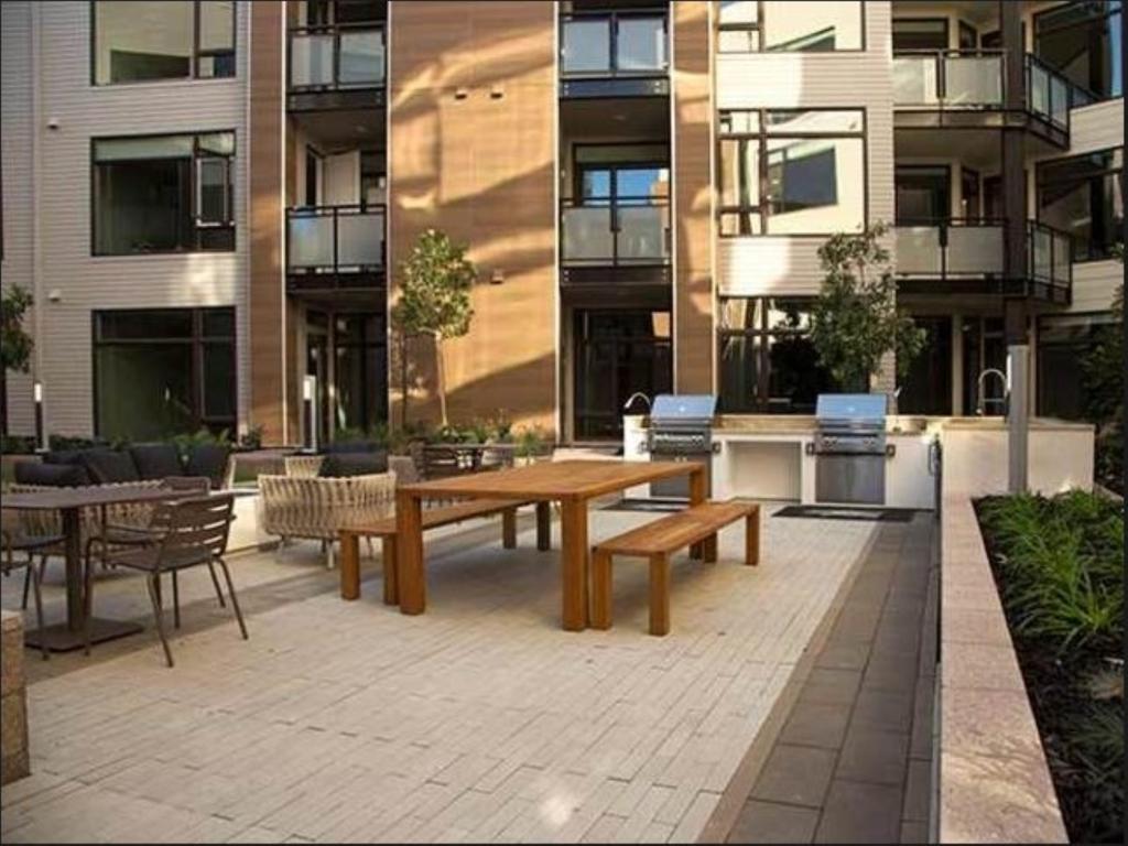 Global Luxury Suites At Downtown Маунтин Вю Екстериор снимка
