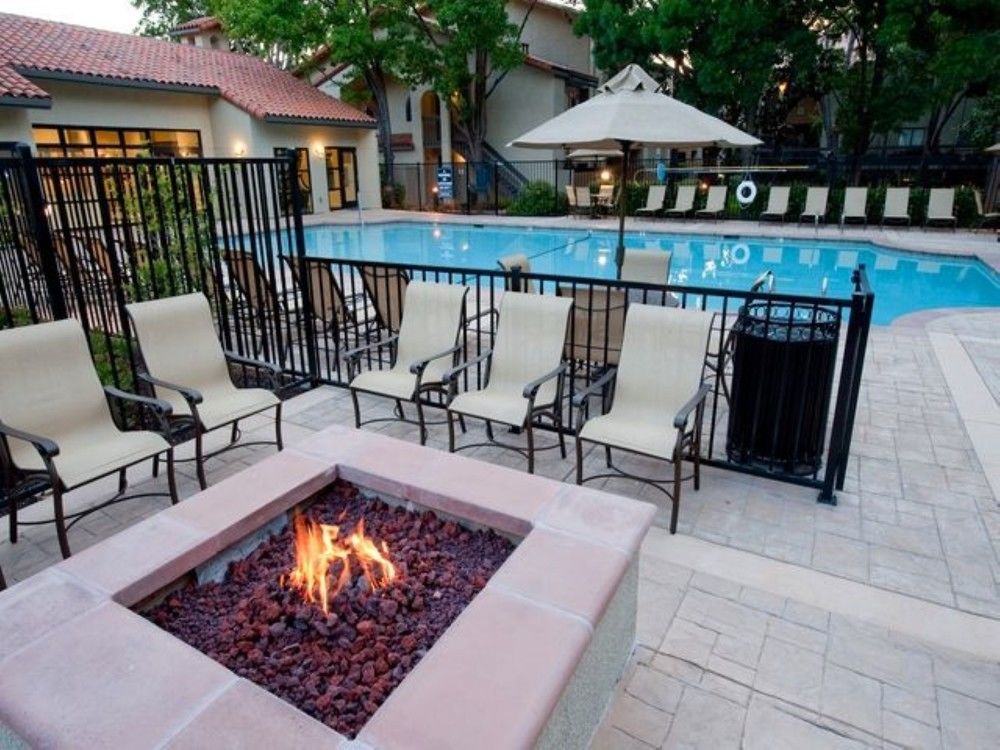 Global Luxury Suites At Downtown Маунтин Вю Екстериор снимка