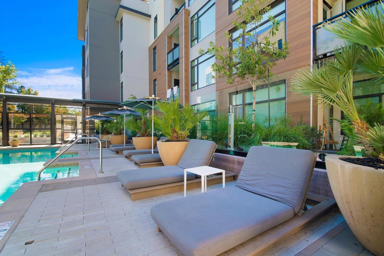 Global Luxury Suites At Downtown Маунтин Вю Екстериор снимка