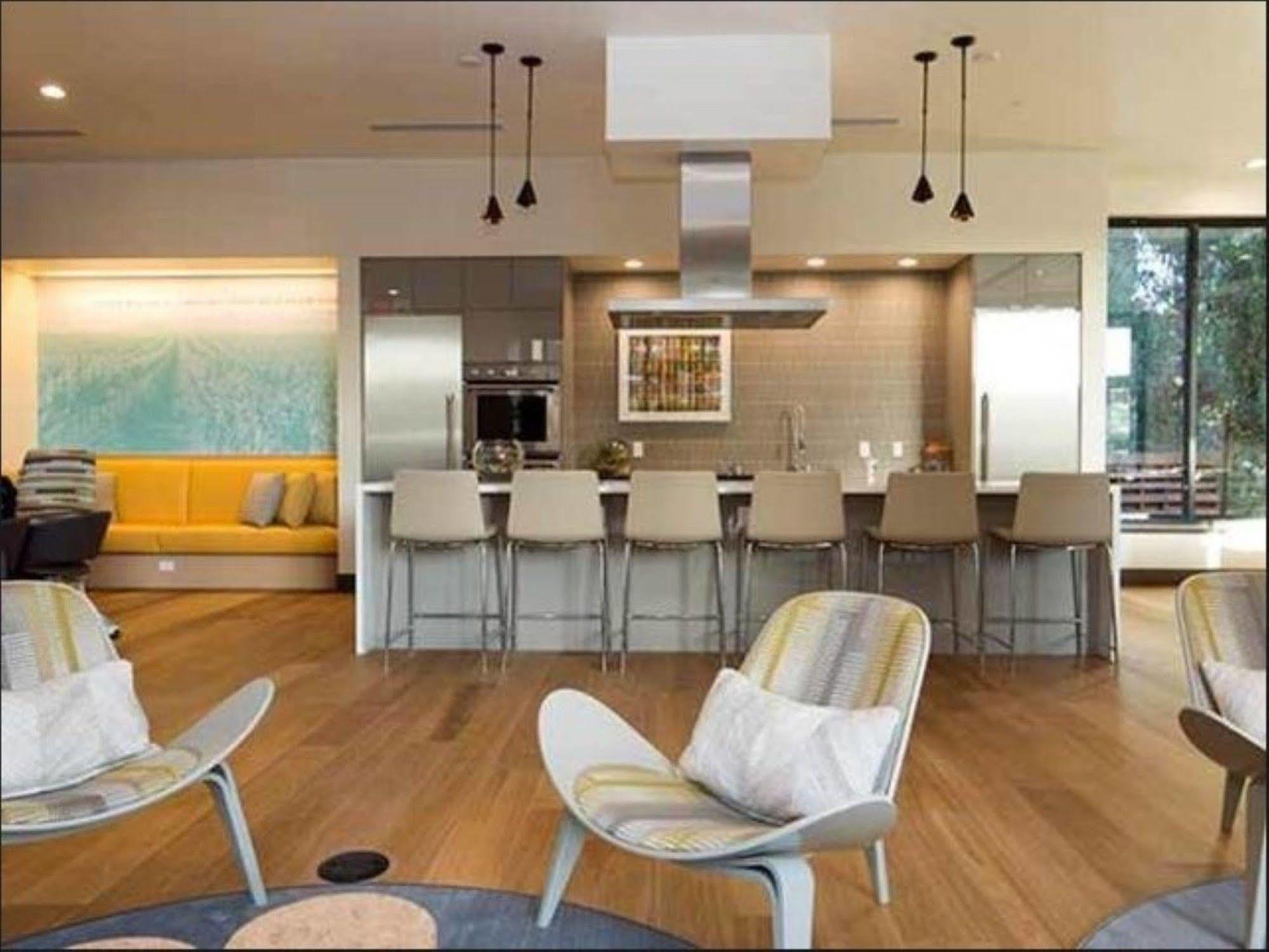 Global Luxury Suites At Downtown Маунтин Вю Екстериор снимка